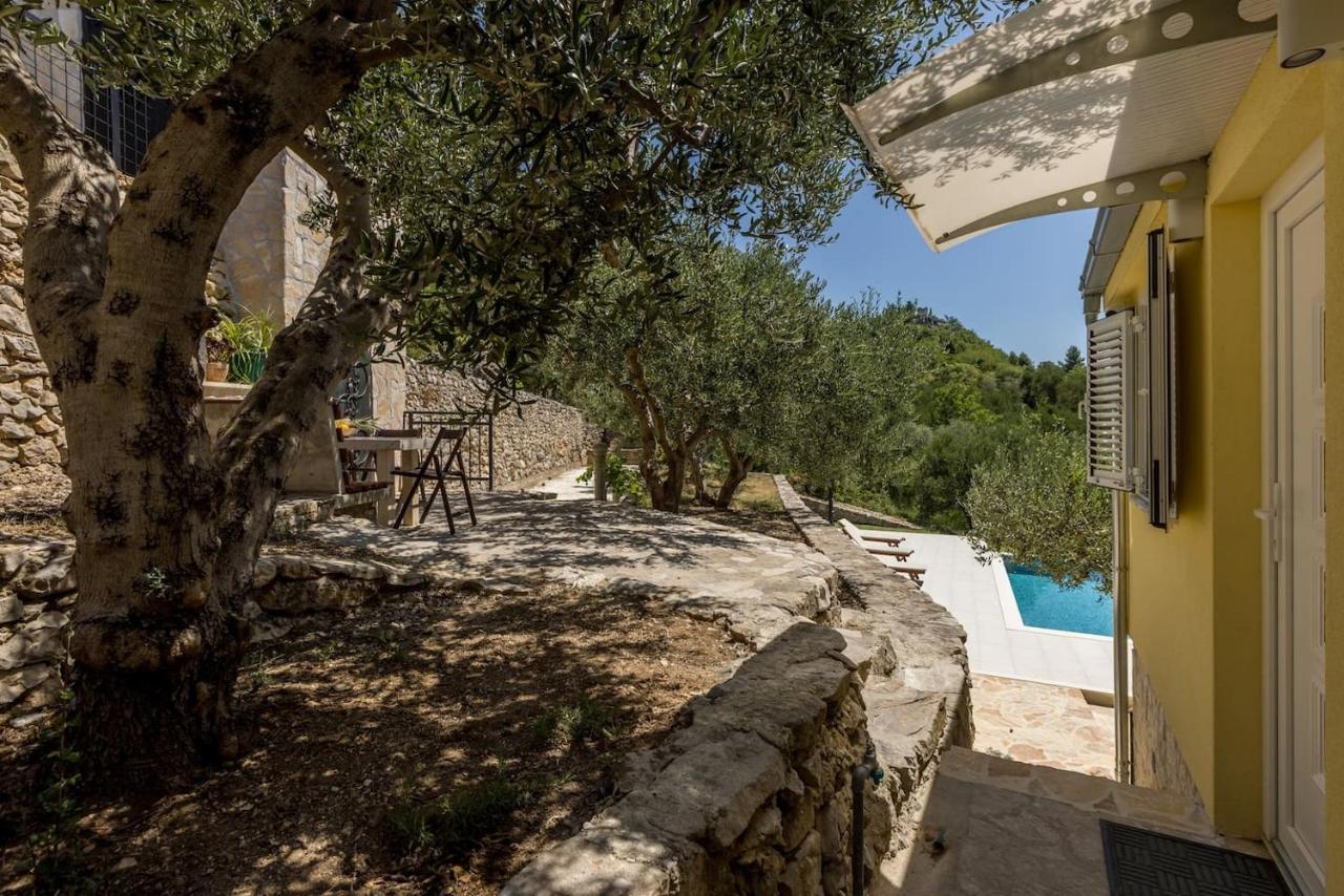 Dream Hill Villa Kaštel Kambelovac Eksteriør billede